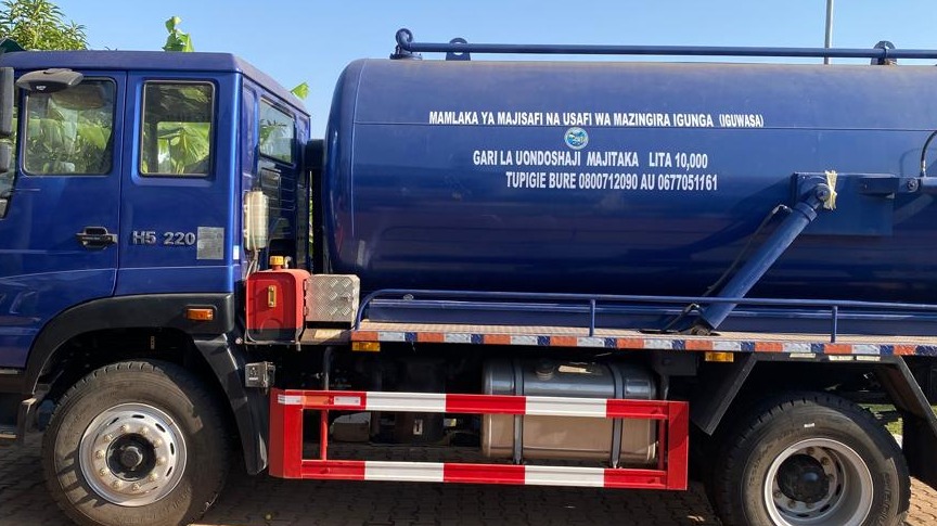Hafla ya uzinduzi wa magari ya majitaka.